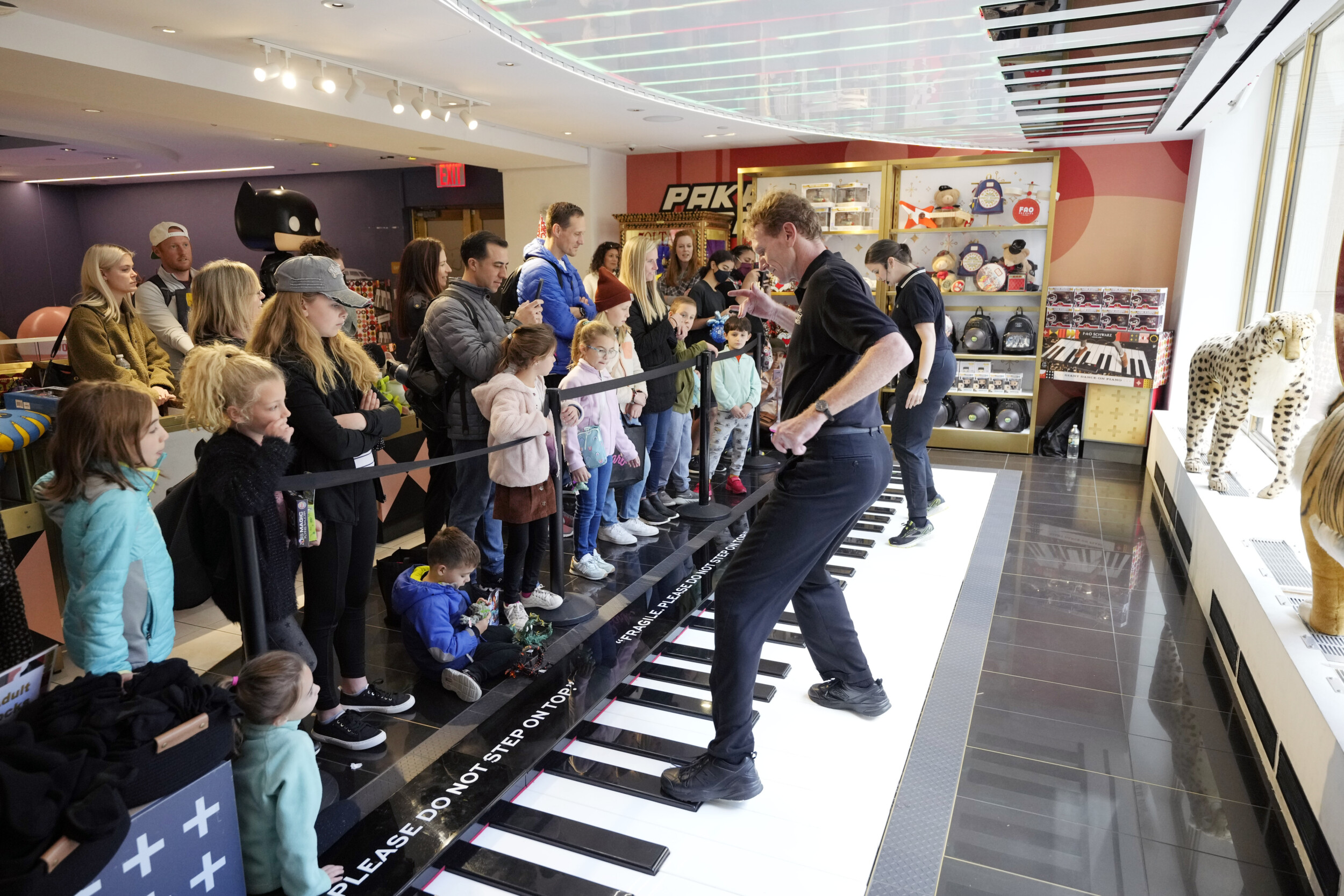 FAO Schwarz marks 160 years with party at Rockefeller CenterToy