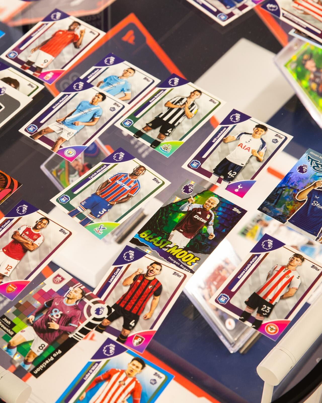 Bundle mit Topps - Premier League 2025/26 Trading Cards - 10 Booster